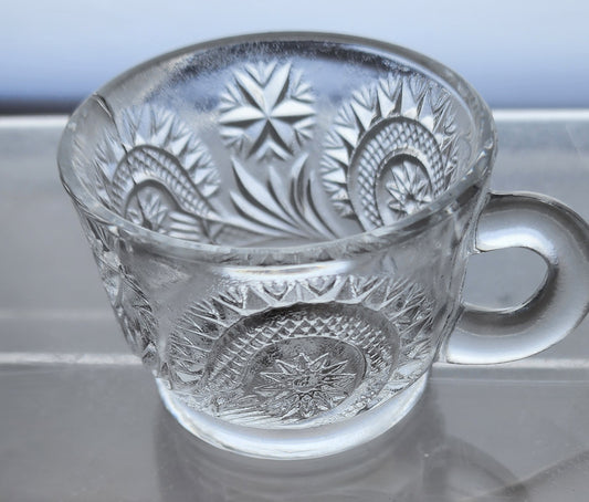 L E Smith Glass bussstar punch cup set of 4 pieces a Auction