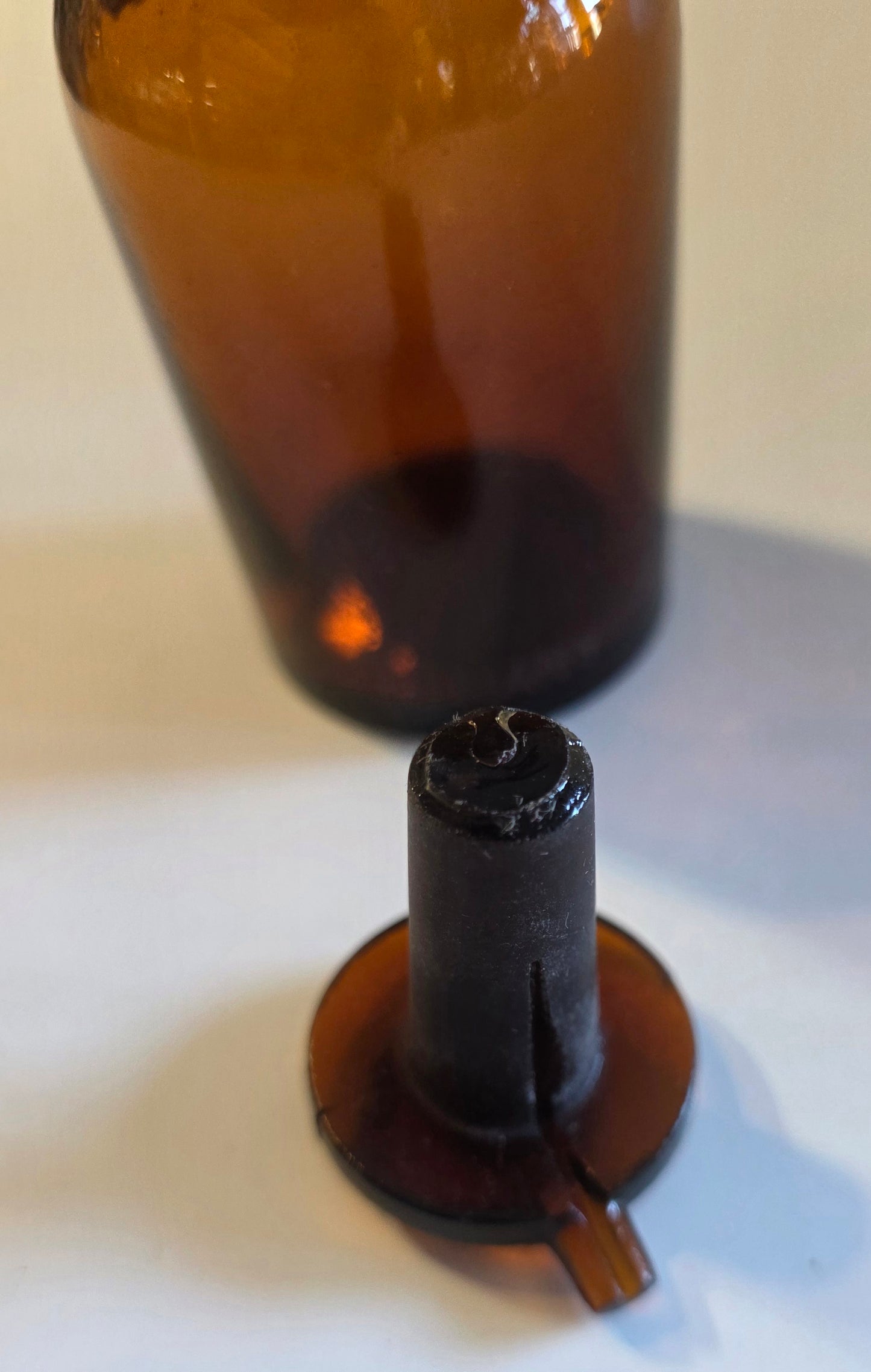 Anesthesia administration brown drip bottle civil war