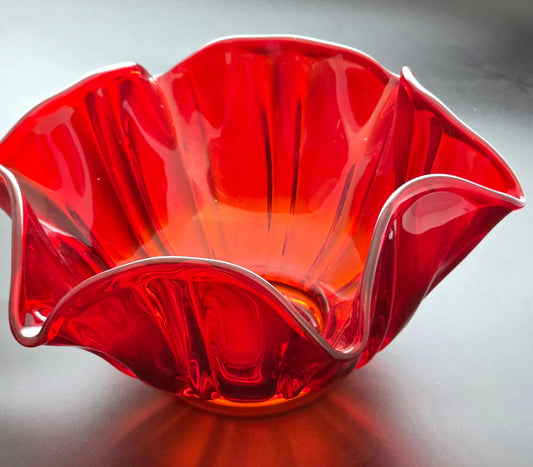 L.E Smith Glass red ruffled edge bowl