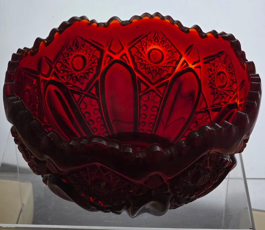 L.E Smith Glass red Quintec bowl