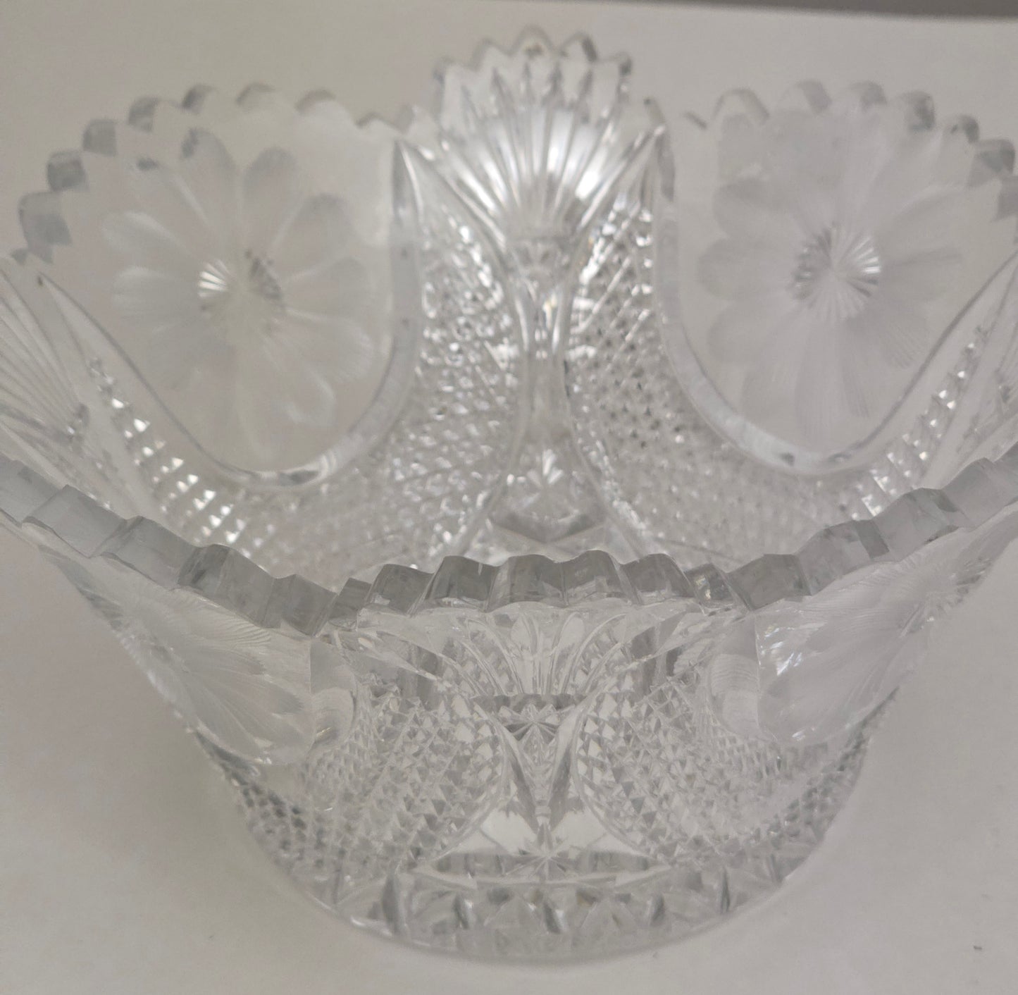 Cut glass bowl American brilliant period