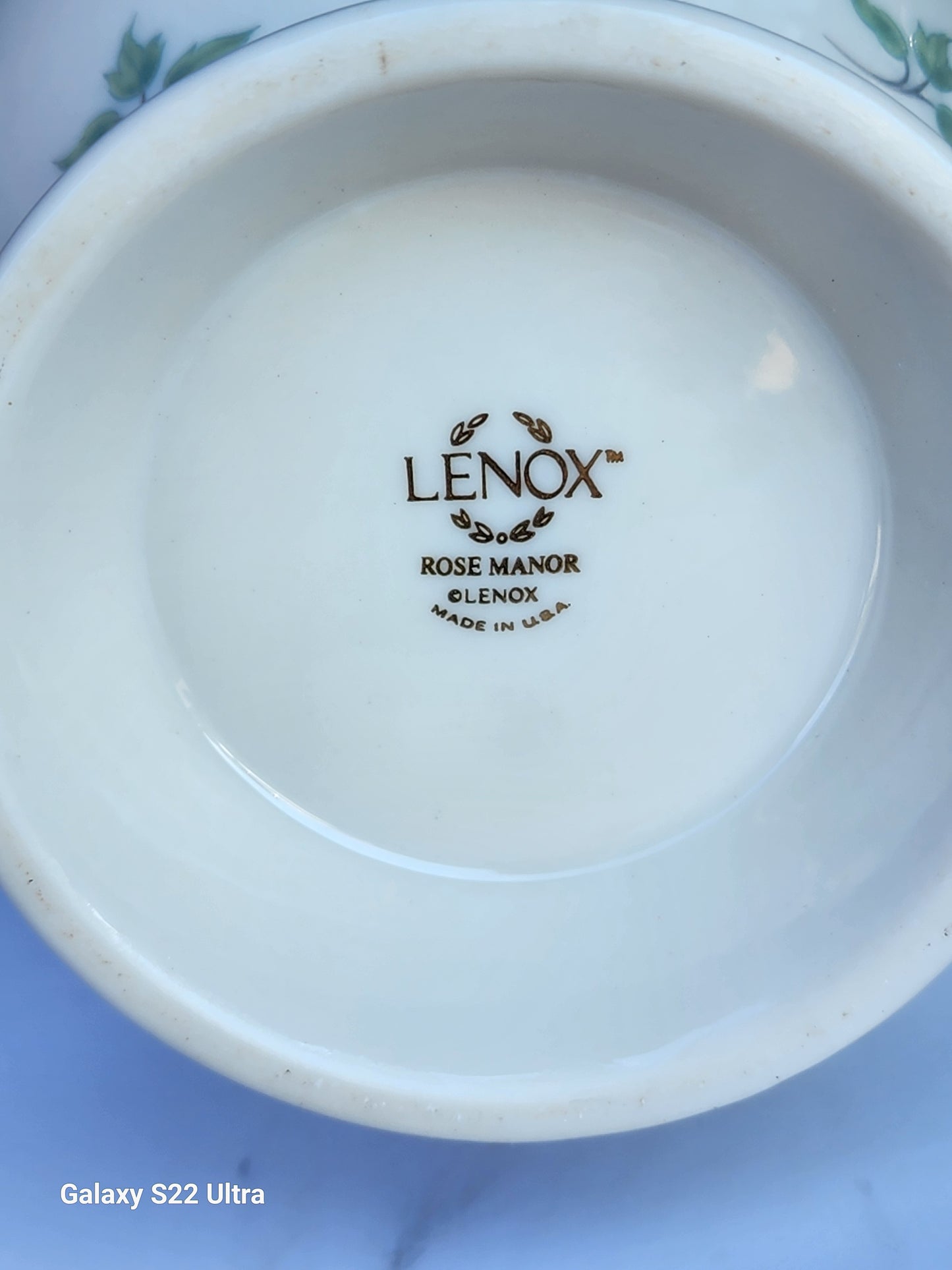 Lenox Rose manor 14 oz pitcher CH11