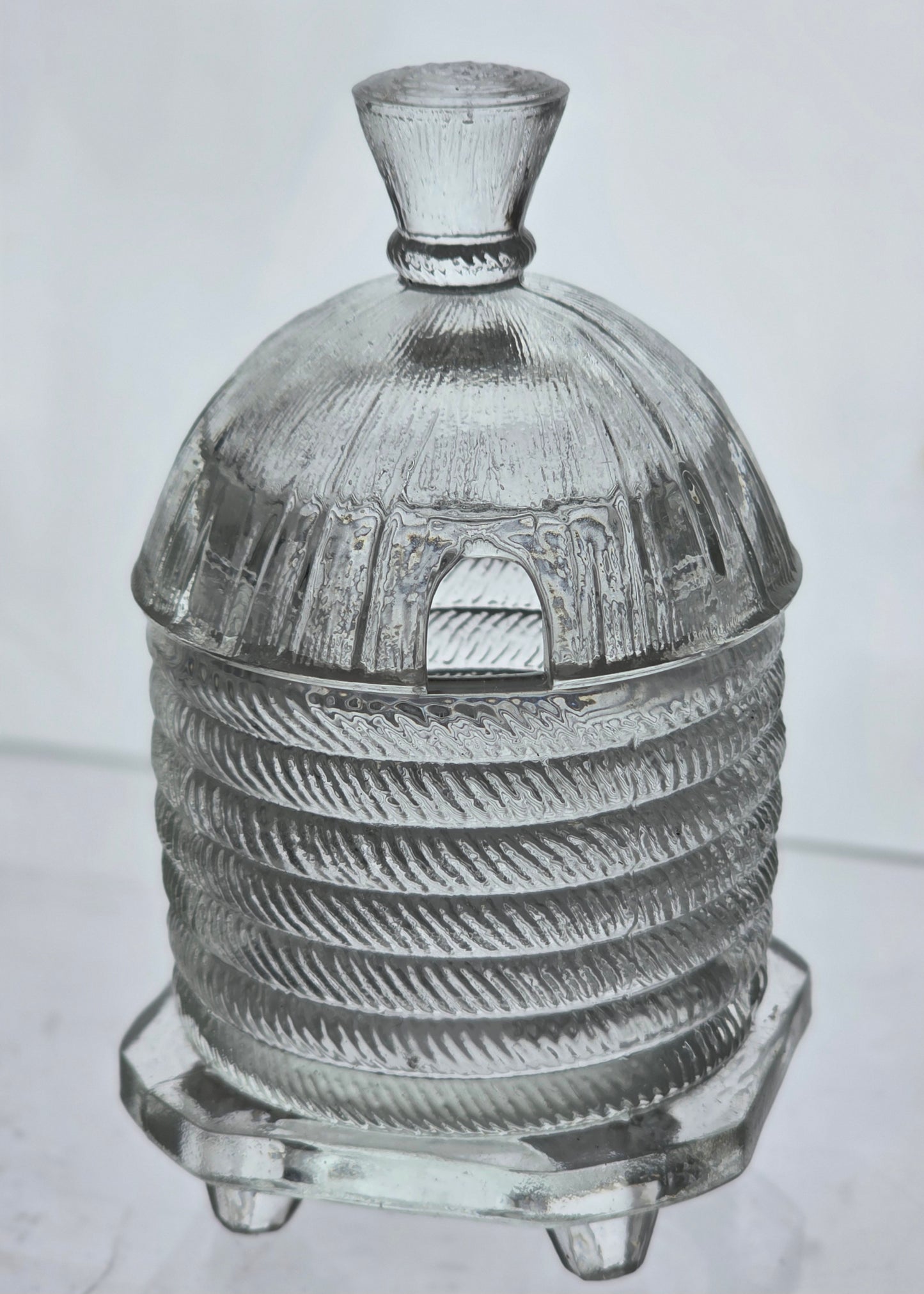 LE Smith glass clear bee hive honey jar