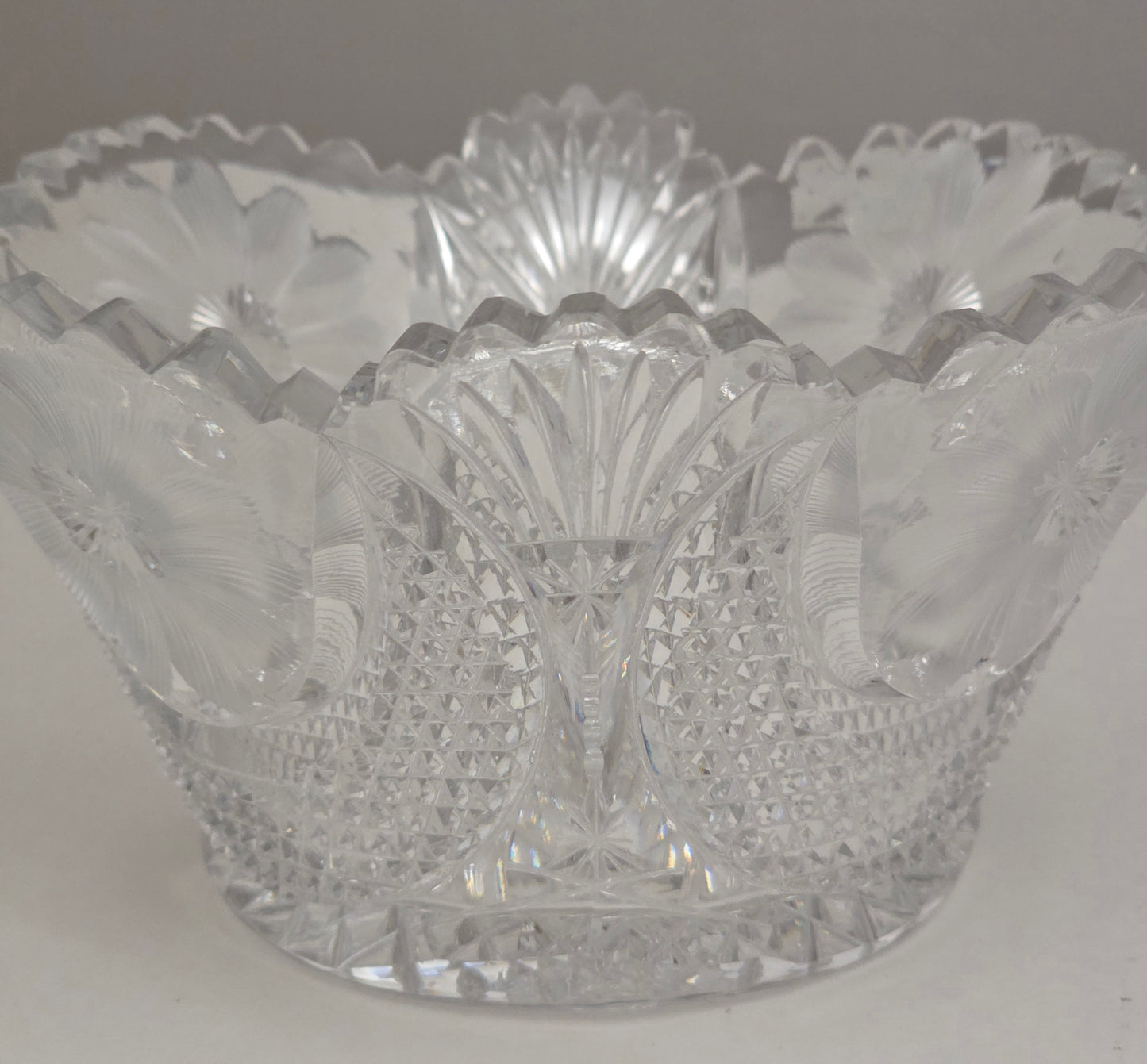 Cut glass bowl American brilliant period