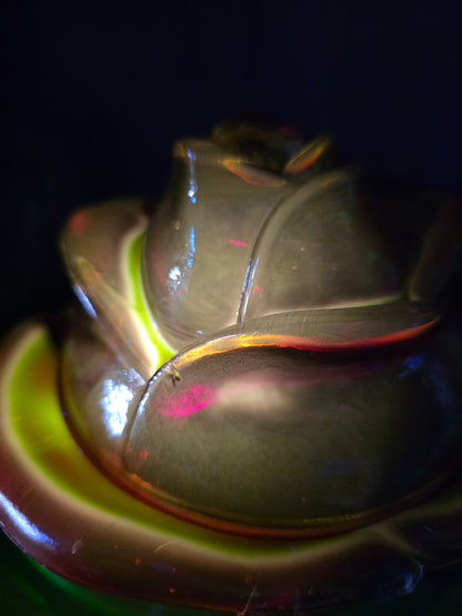 L.E Smith Glass red rose bowl with lid Glows