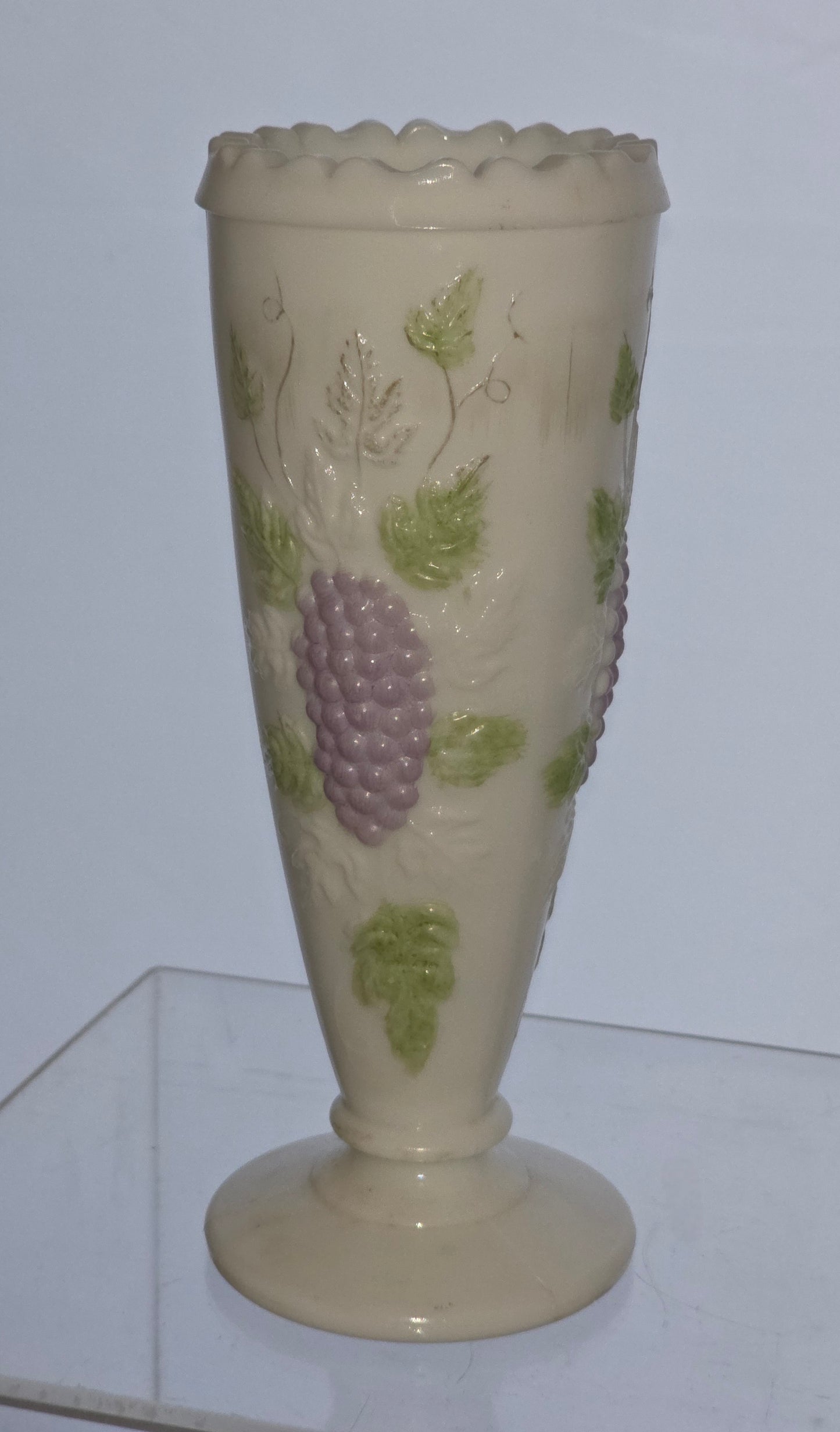 L.E Smith Glass painted grapes vase.
.