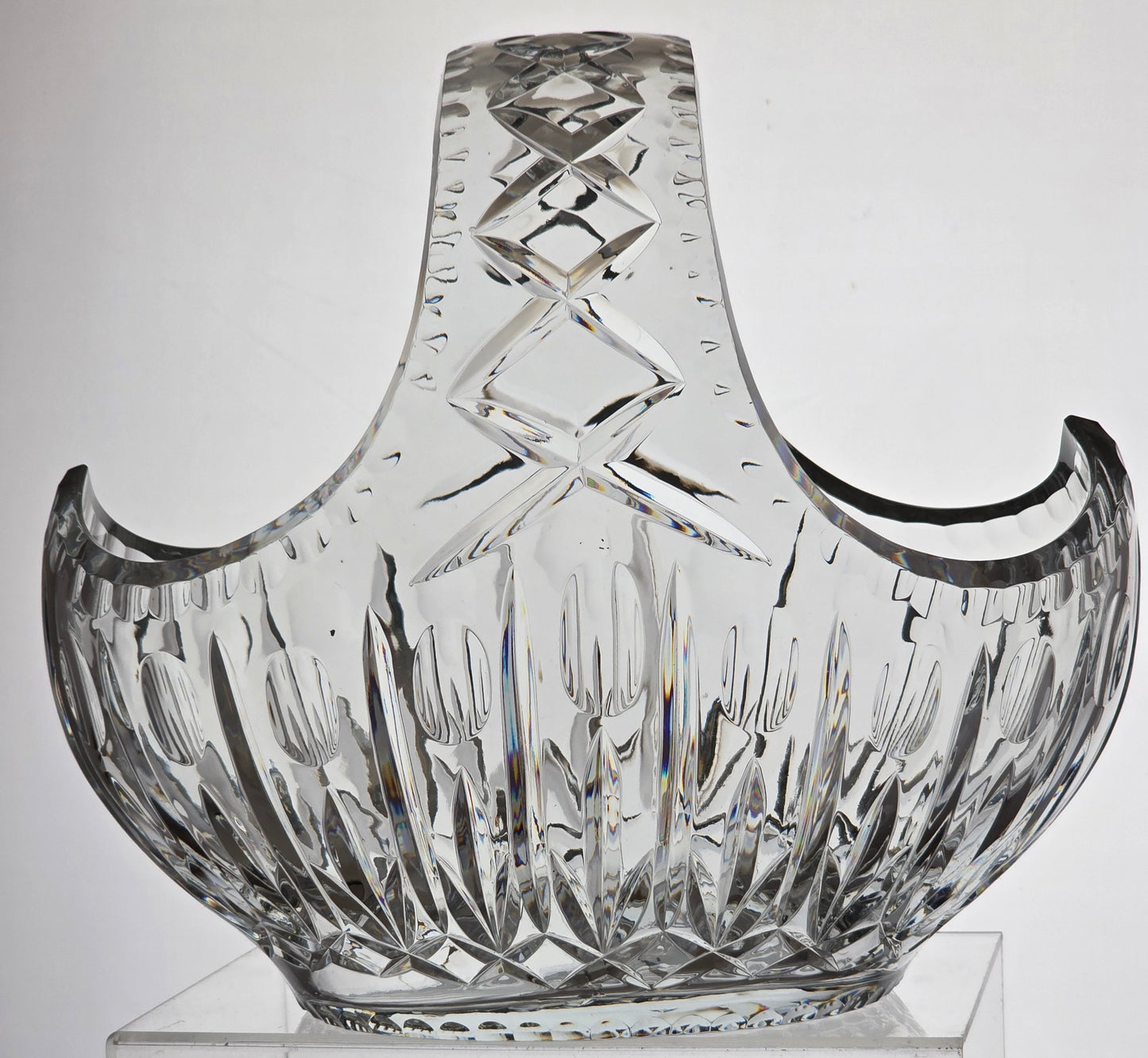 Hand cut large crystal basket 10.5 lbs
