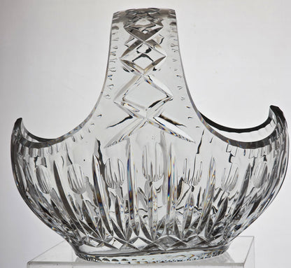 Hand cut large crystal basket 10.5 lbs