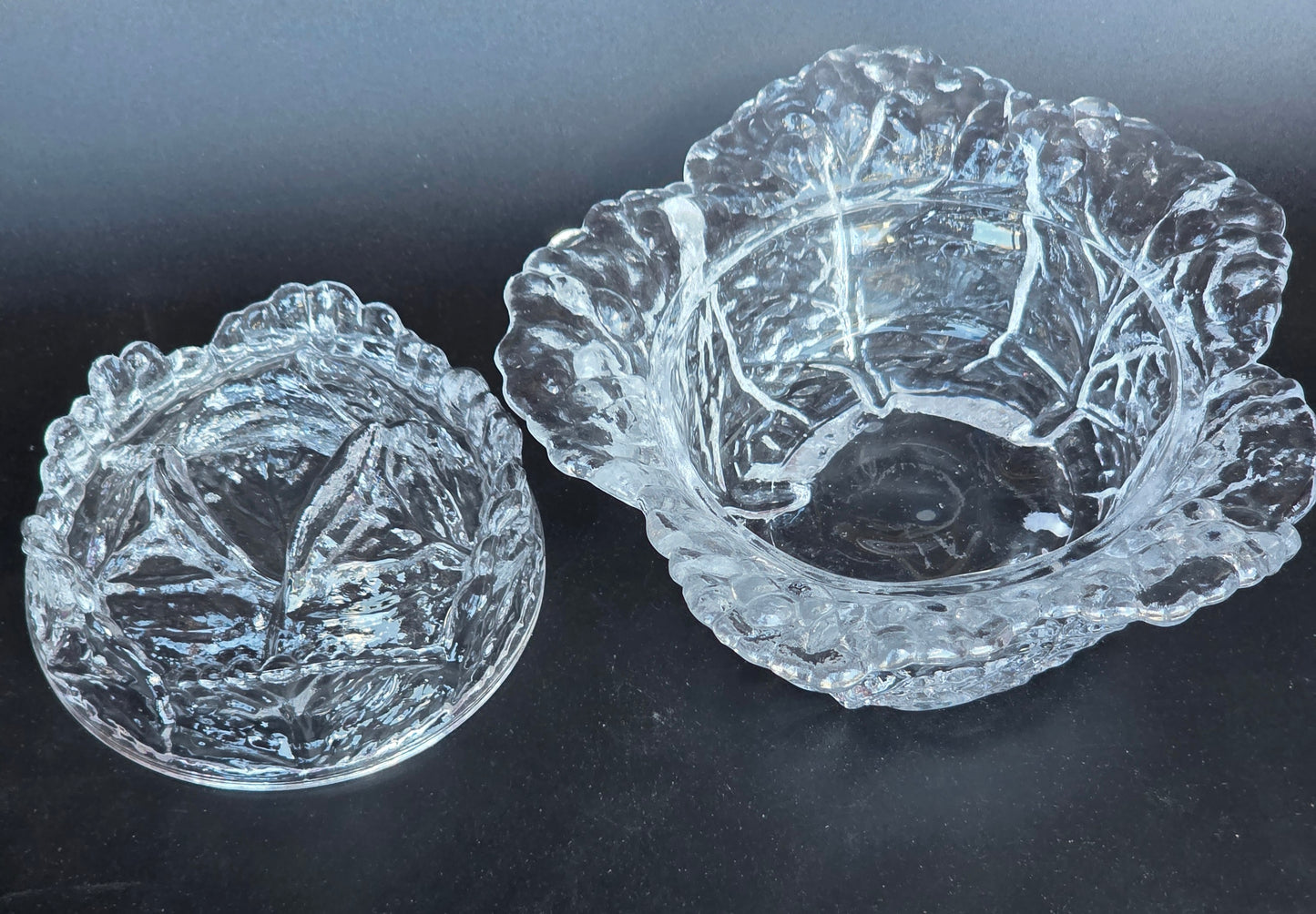 L.E Smith clear Glass cabbage bowl with lid
