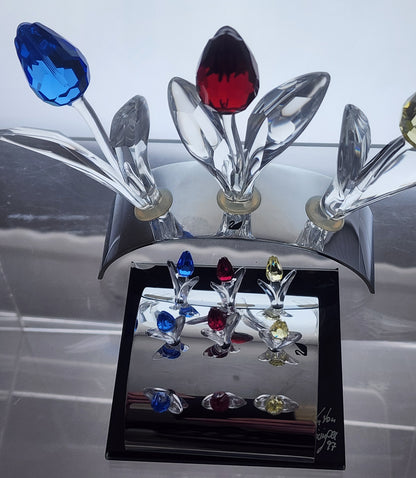 Swarovski crystal Tulip figurine DWH004