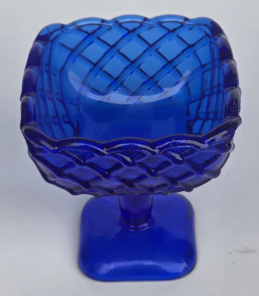 LE Smith small blue trellis dish