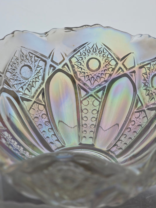 L.E Smith Glass iridescent  ruffled edge Quintec bowl