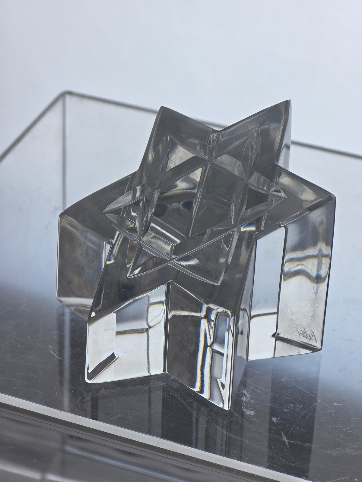 Hand crafted art glass star paperweight Signed
