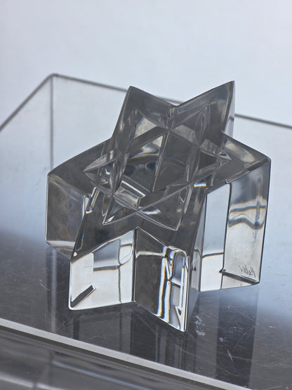 Hand crafted art glass star paperweight Signed
