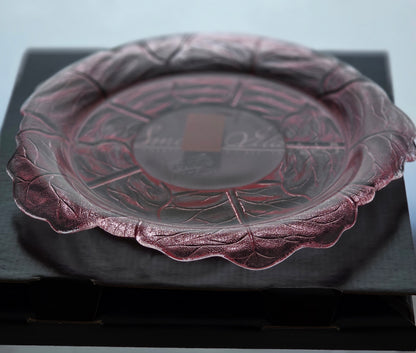 LE Smith pink leaf plate