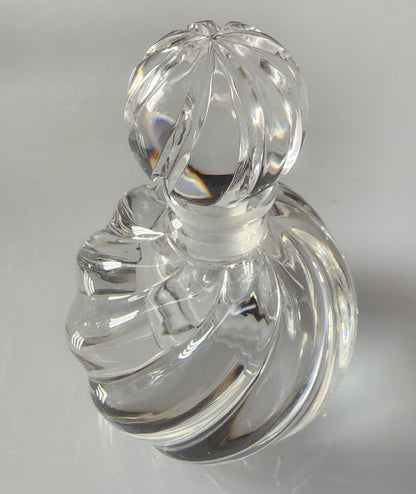 Glass perfume bottle swirl