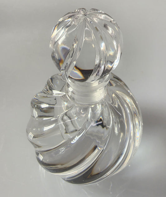 Glass perfume bottle swirl