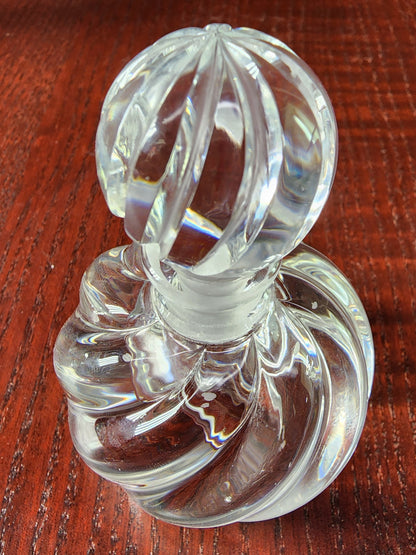 Glass perfume bottle swirl