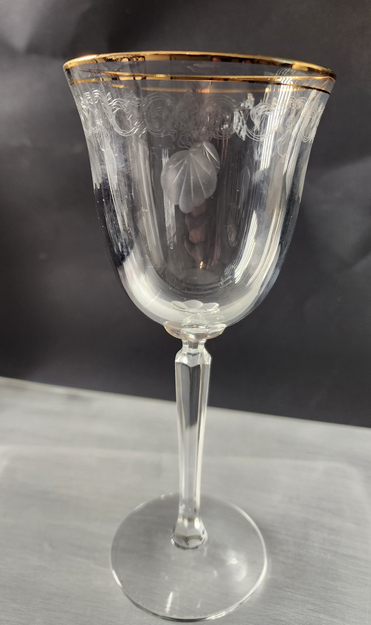 LENOX shell gold wine glass, Crystal  Made in USA Mt Pleasant PA
