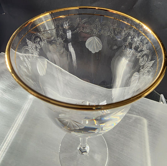 LENOX shell gold wine glass, Crystal  Made in USA Mt Pleasant PA