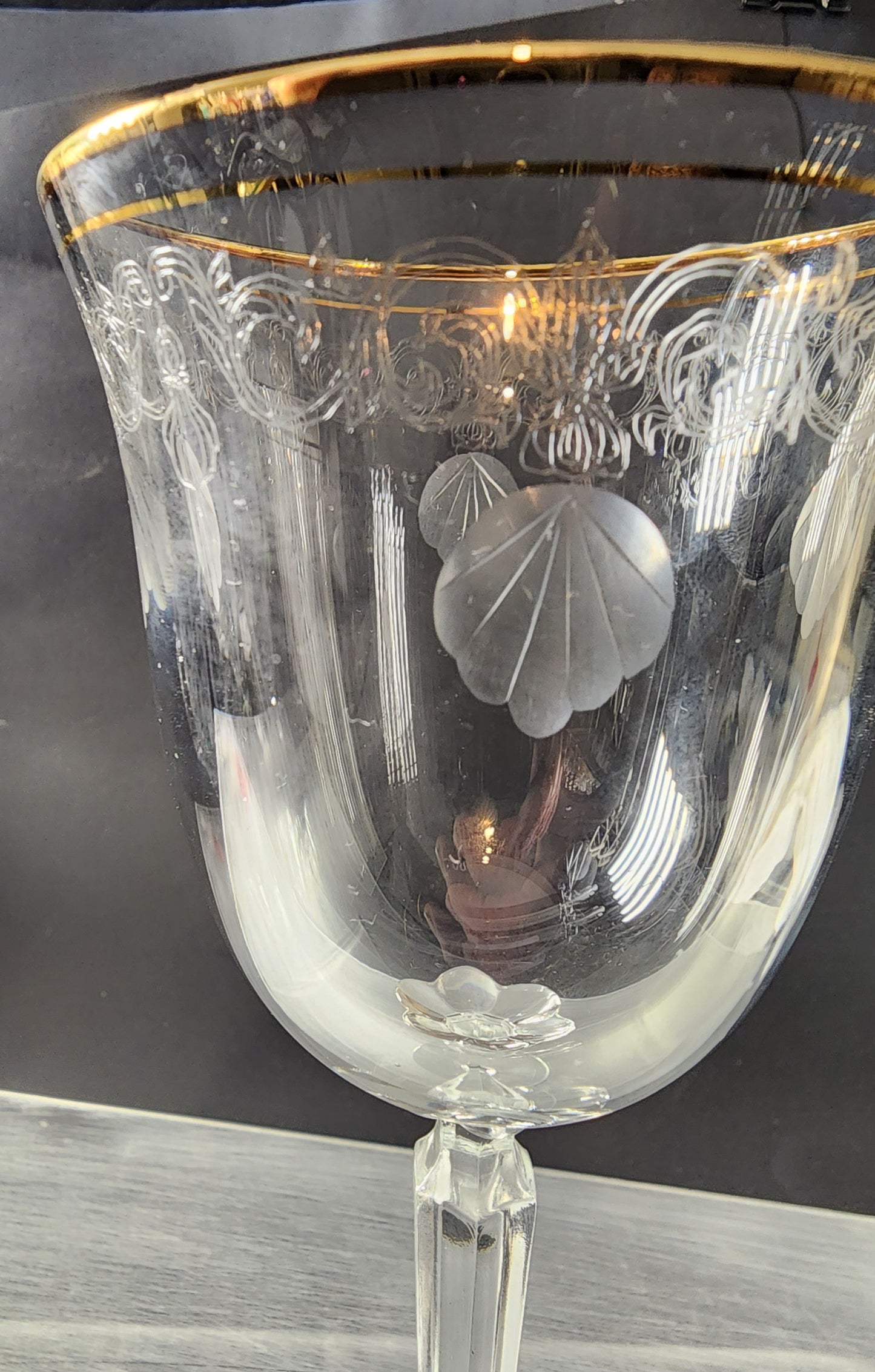 LENOX shell gold wine glass, Crystal  Made in USA Mt Pleasant PA