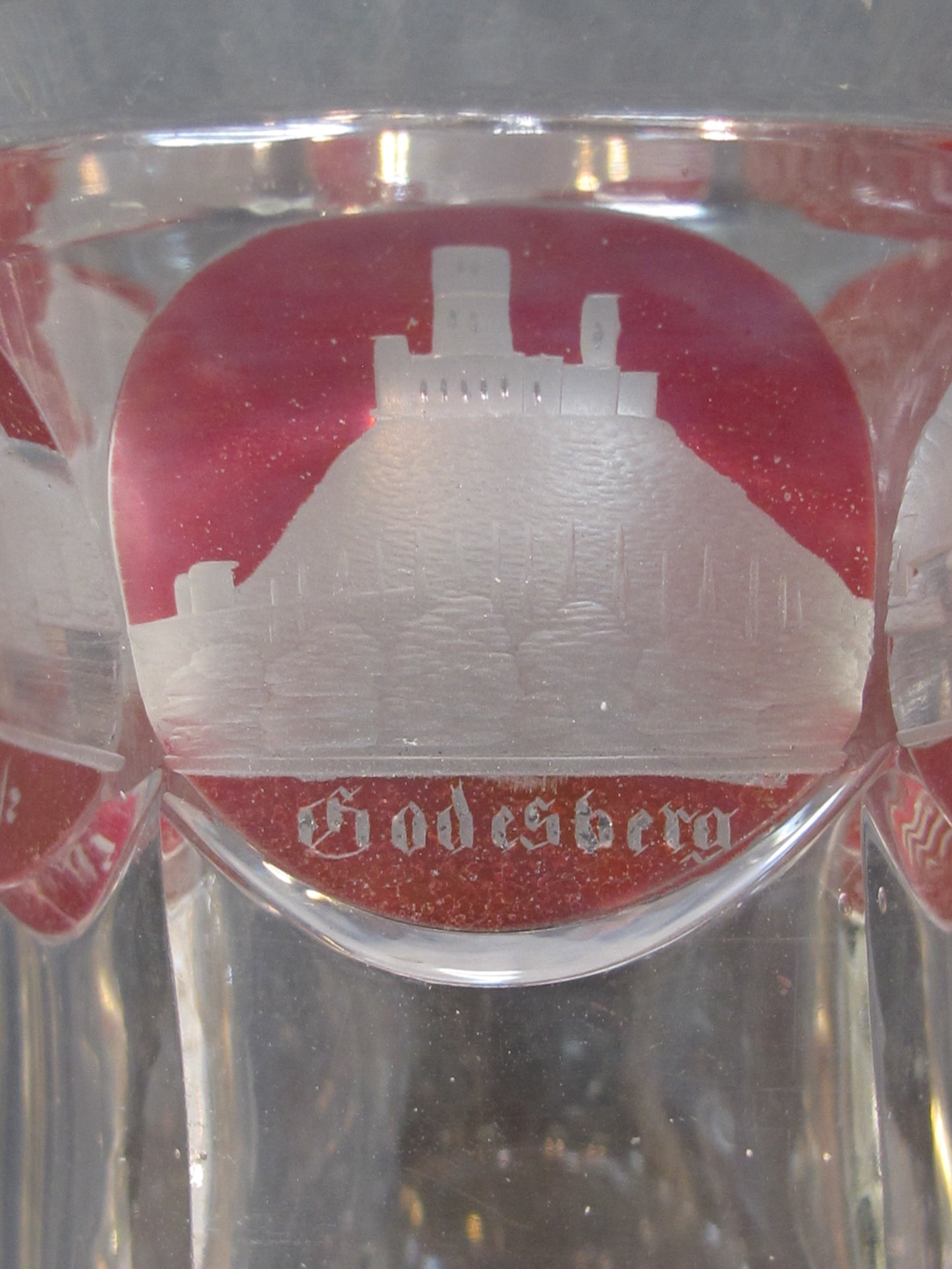 Copper wheel etched glass with buildings Germany Bavaria Red