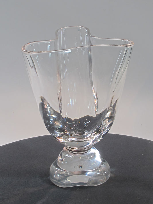 Crimped GLASS VASE 3 valleys