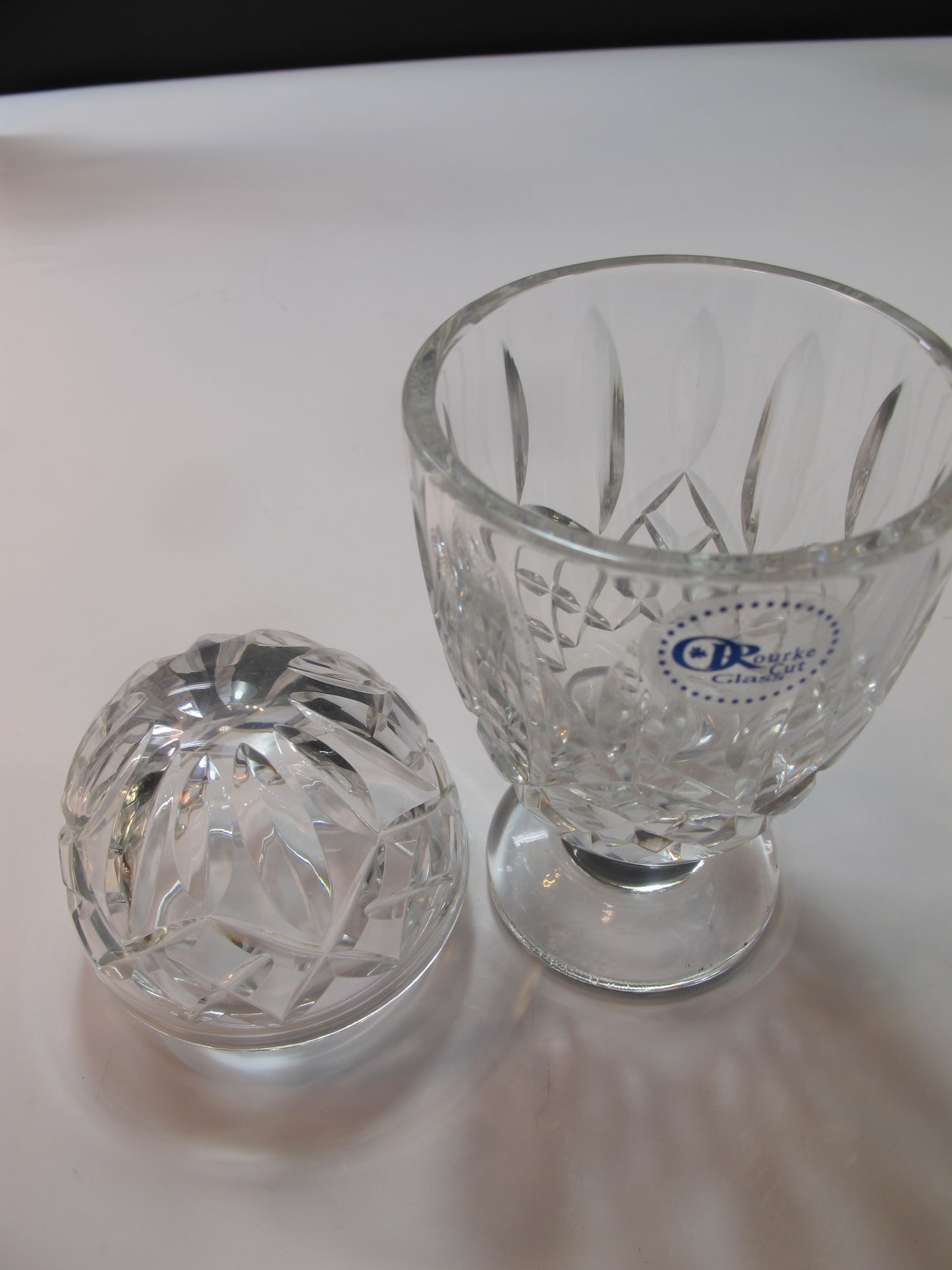 Hand Cut 24% lead crystal candy jar with lid